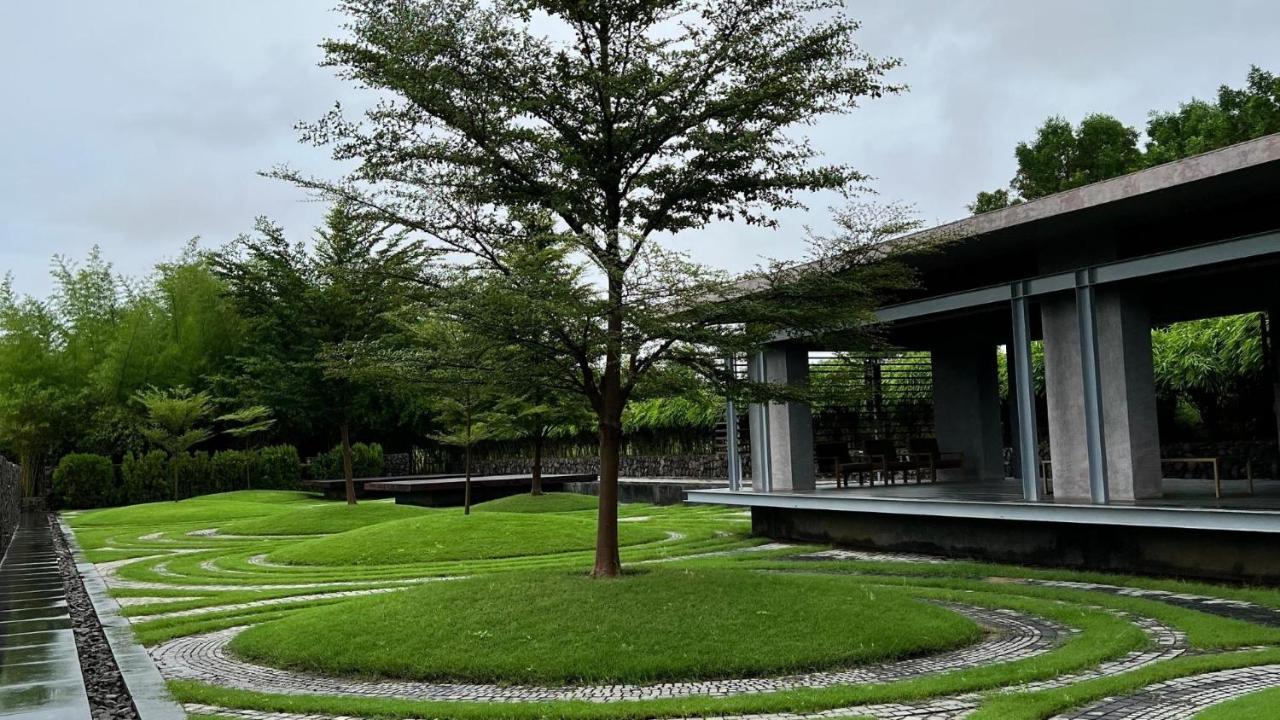 Life At Repose- Lake Villas Resort & Club Chor Warodra Exterior photo